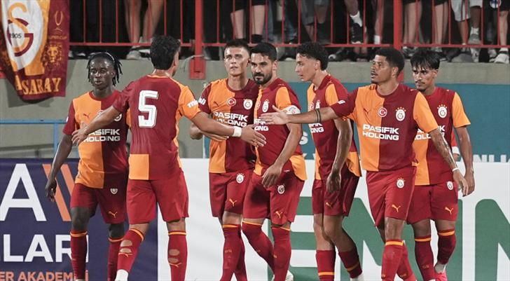 Galatasaray, ilk hazırlık maçını farklı kazandı! Gol şov