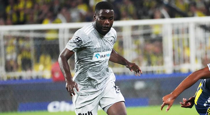 Kocaelispor, Show ile 3 yıllık sözleşme imzaladı