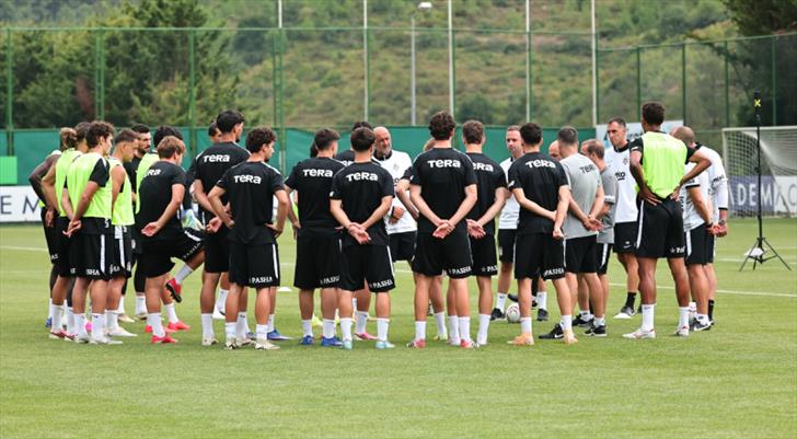 Beşiktaş hız kesmeden hazırlıklara başladı!