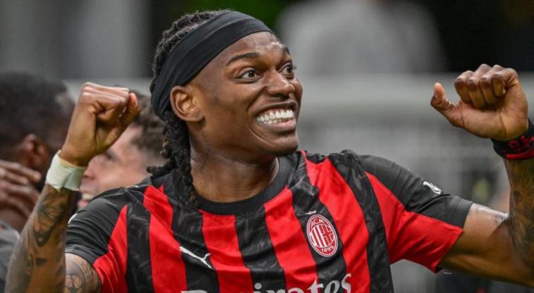 Fenerbahçe heyeti İtalya'da! Rafael Leao gelişmesi