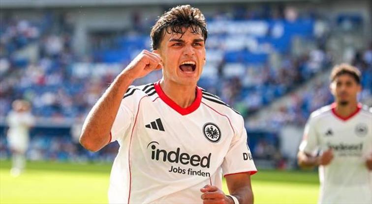 Eintracht Frankfurt'tan Can Uzun açıklaması! "Türkiye'den sürekli..."