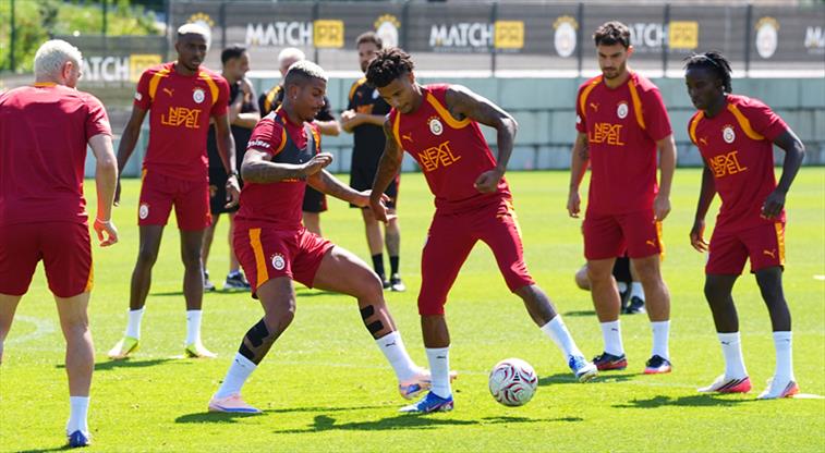 Galatasaray'da hazırlıklar son sürat devam ediyor