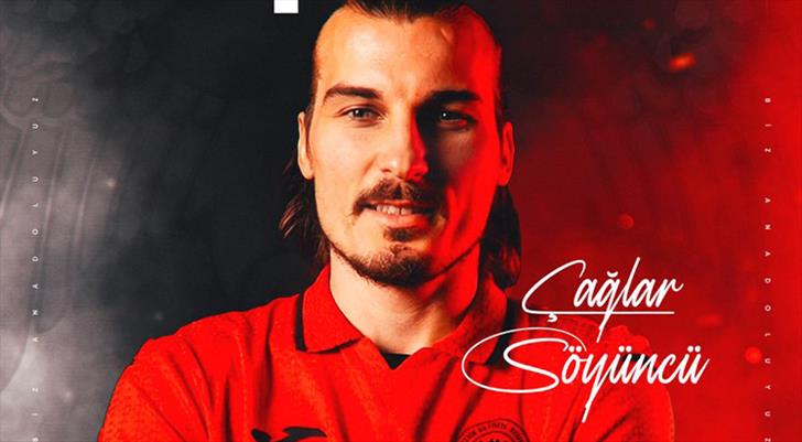 Çağlar Söyüncü resmi imzayı attı
