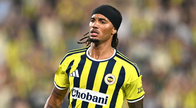 Archie Brown, UEFA Şampiyonlar Ligi'nde haftanın 11'ine seçildi!