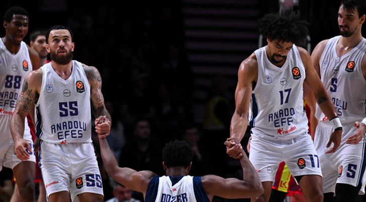 Anadolu Efes, Barcelona karşısına çıkıyor!
